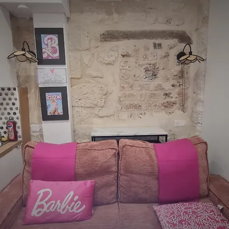 Urban Flat 193 - Barbie In Apartmán